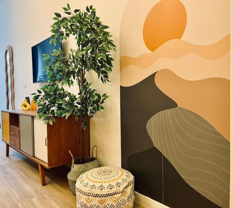 Color & Design Next To Russafa Soho Apartment Valencia Exterior photo